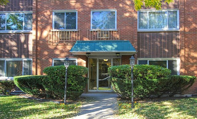 1st image of 433 S Lombard Ave APT 26