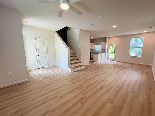 215 W Chappell St — Photo 5
