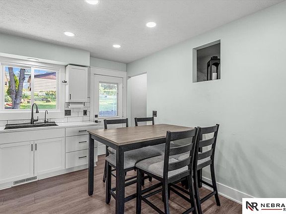 4th image of 5826 Fay Blvd