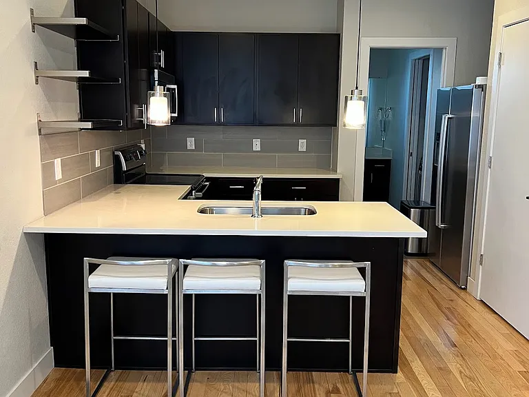 2114 N Decatur St — Photo 1