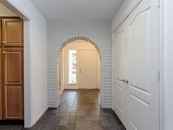 4th image of 13538 Brook Hollow Dr
