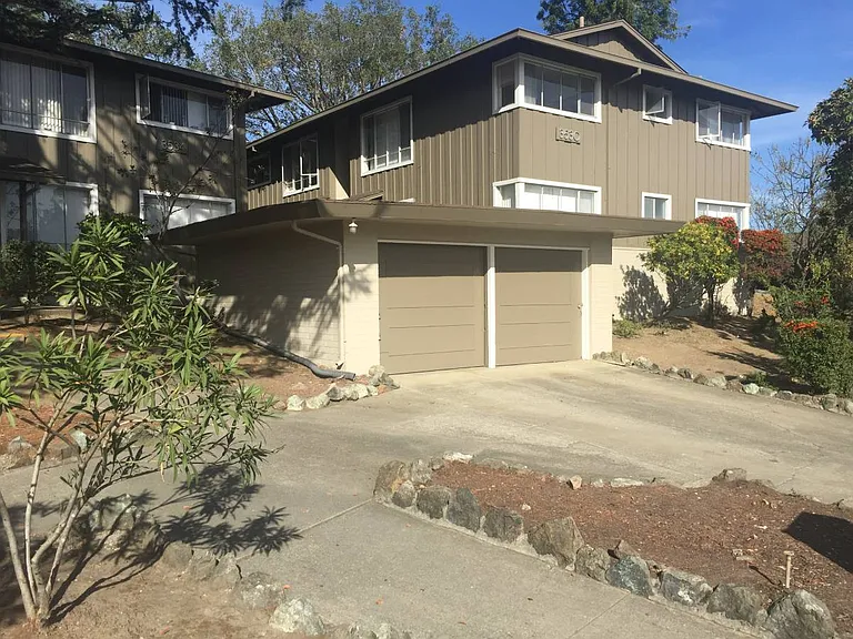 Farm Hill Apartments — Photo 16