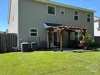 5 bed, 3.0 bath, 3440 sqft, $2,500 — Photo 3