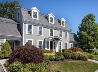 1 Seabreeze Ln, Mattapoisett, MA 02739