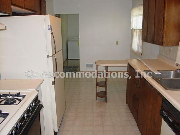 5th image of 927 N 69th St