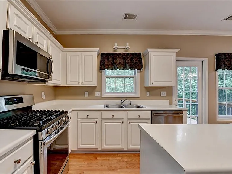 2172 Woodbriar Dr — Photo 14