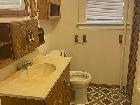 4th image of 714 Myrtle Ave #1