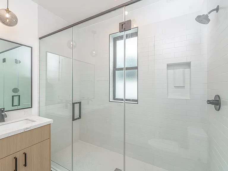 1342 Portia St — Photo 25