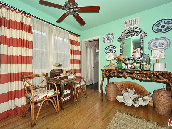 4th image of 709 Marine St