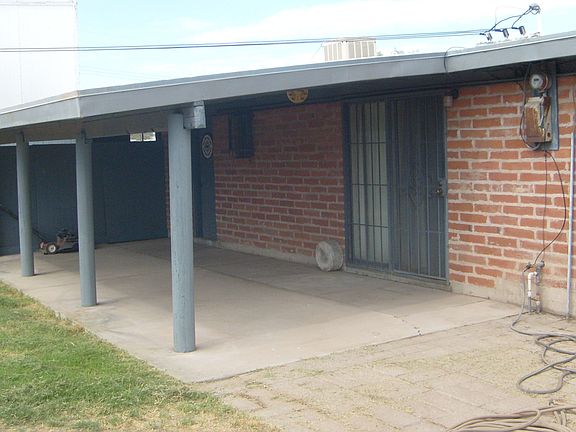 2nd image of 2211 W Calle Comodo