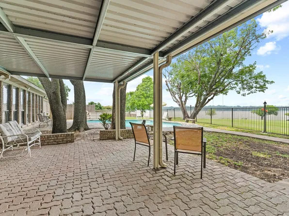 6509 Lakeshore Ct, Rowlett, TX 75089