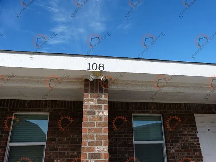 108 Wicks Ave #D — Photo 2