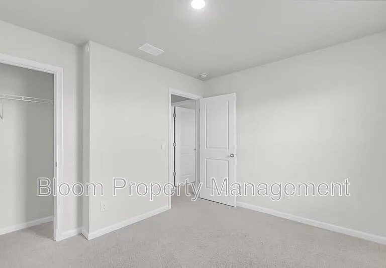 502 Lake Ridge Blvd — Photo 30