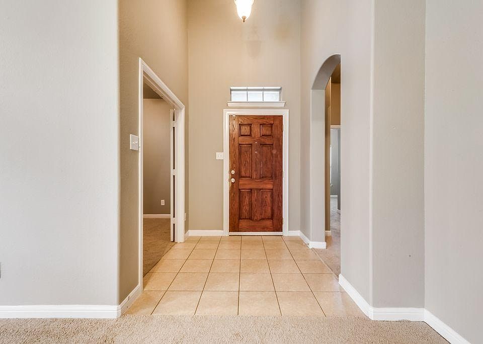 1st image of 409 Braewick Dr