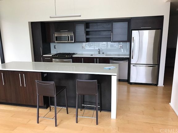 2nd image of 1100 S Hope St APT 1415