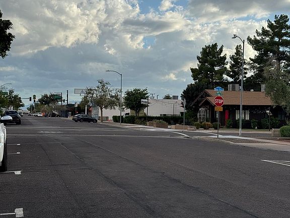 5th image of 7111 N 56TH Avenue #10
