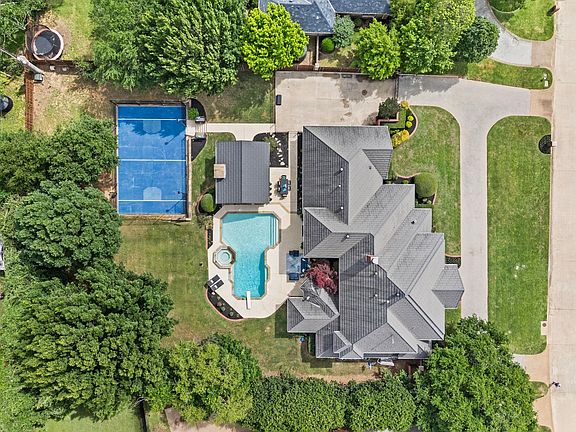4th image of 4111 Buckingham Pl