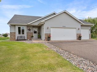 37816 Hawthorne Ave, North Branch, MN 55056