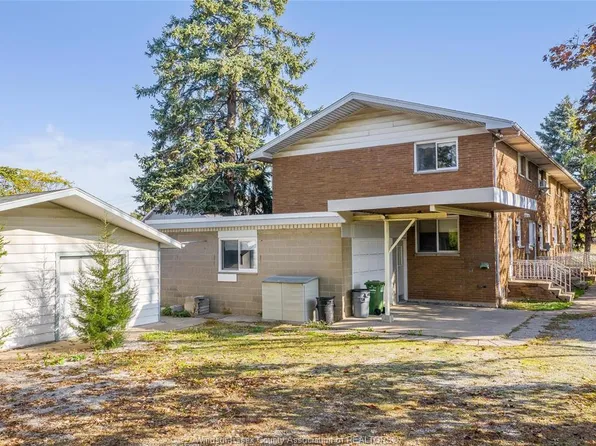 3027 Walker Rd, Windsor, ON N8W 3R4