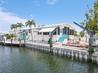 3122 Binnacle Ln, Saint James City, FL 33956