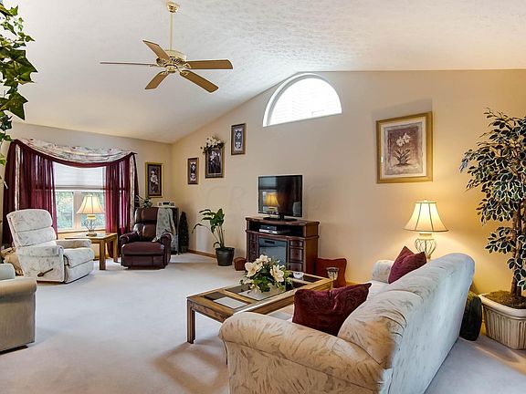 3rd image of 7301 Kenmare Dr