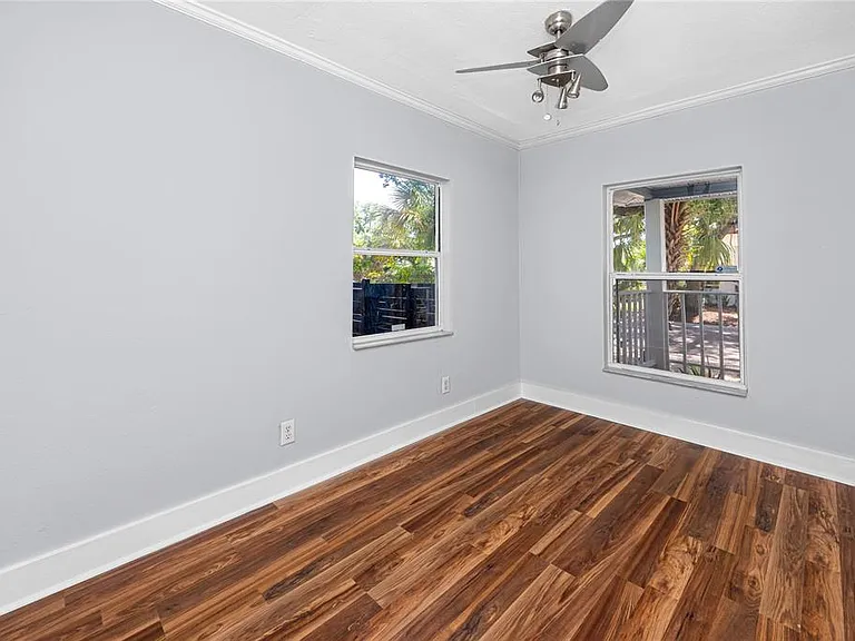 1763 Preston St S — Photo 19