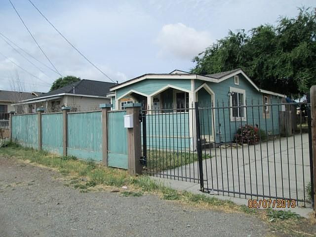 042-789968-front-22060625