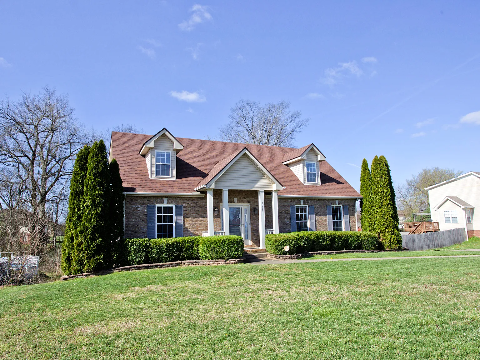 3 bed, 2.5 bath, 2050 sqft, $1,745 — Photo 2