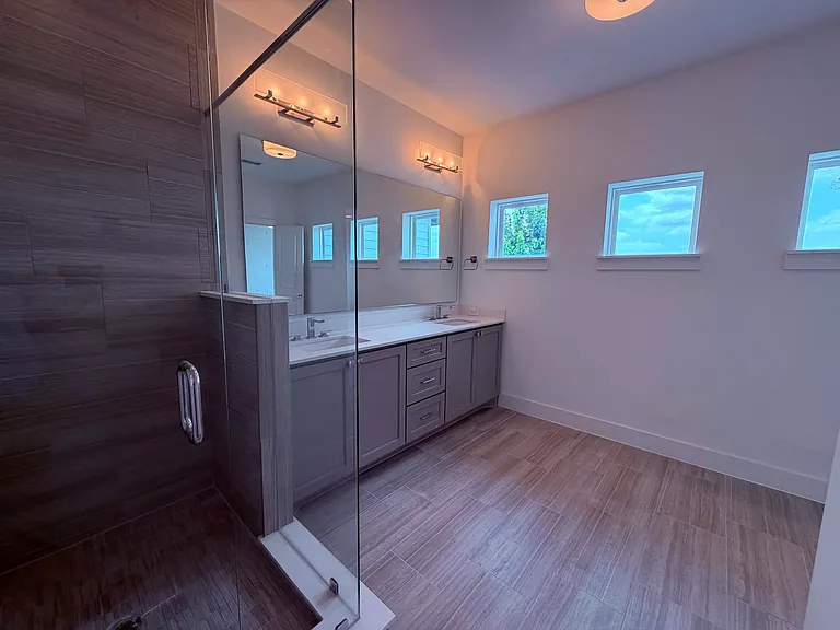 2232 Scenic Bluff Dr — Photo 22