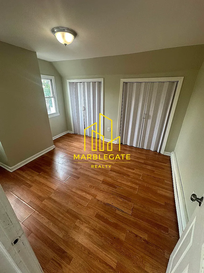 5 bed, $2,850 — Photo 4
