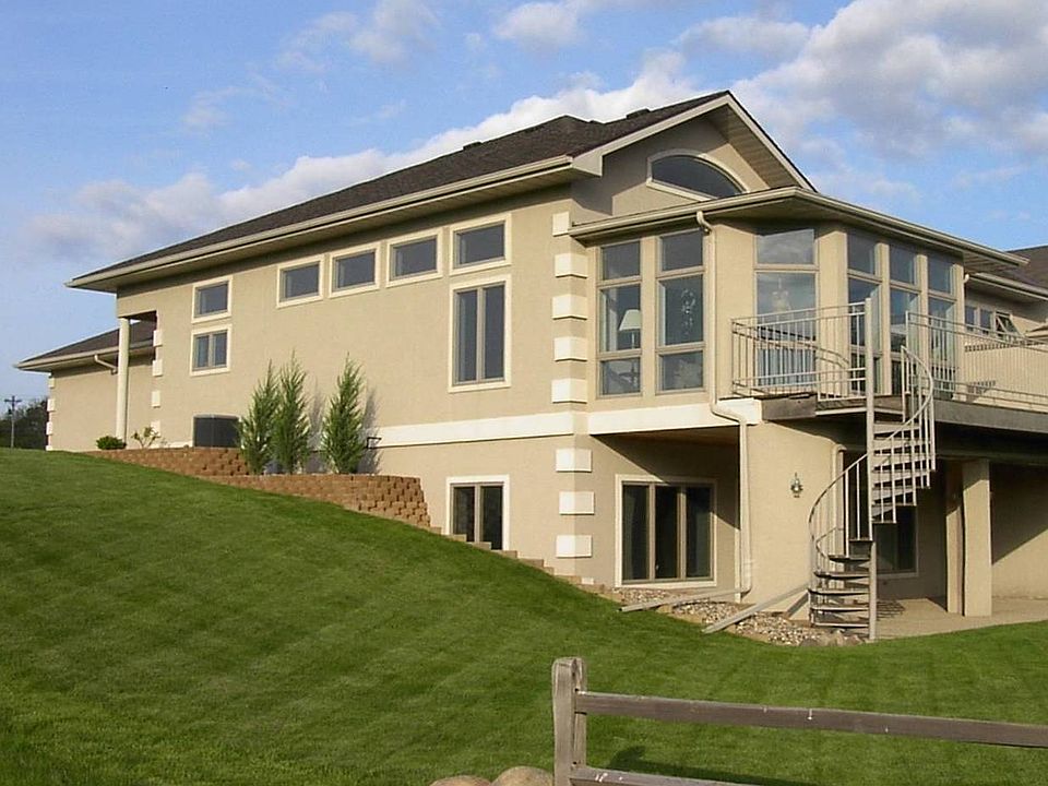 1st image of 711 Seville Ct