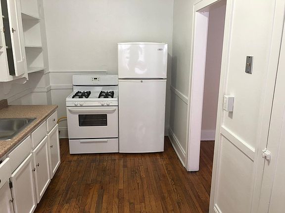3rd image of 11843 Lake Ave APT 8