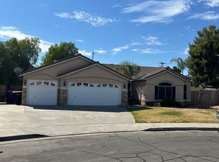 2503 Plum Ln, Hanford, CA 93230