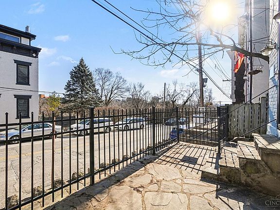 3rd image of 1707 Highland Ave