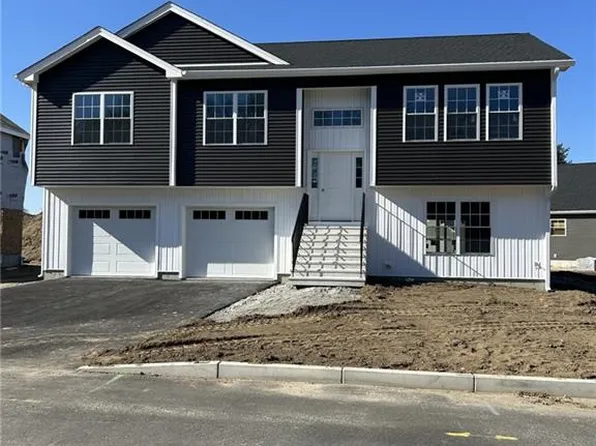 51 Red Maple Ln, Warwick, RI 02886