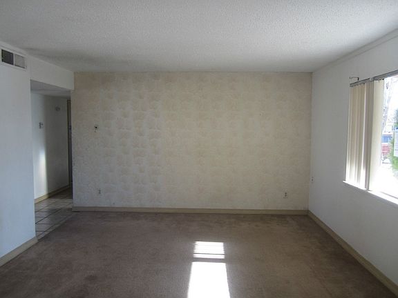 2nd image of 1804 Camino Del Valle SW