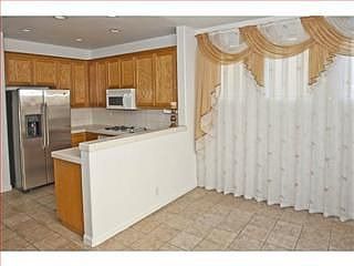 3rd image of 1061 McKay Dr