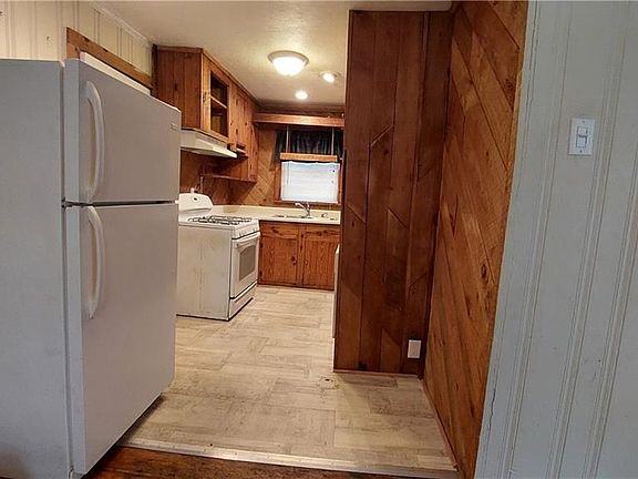 4th image of 6011 Blackhawk Ct SE