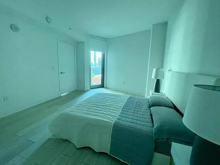 1100 S Miami Ave #502 — Photo 11