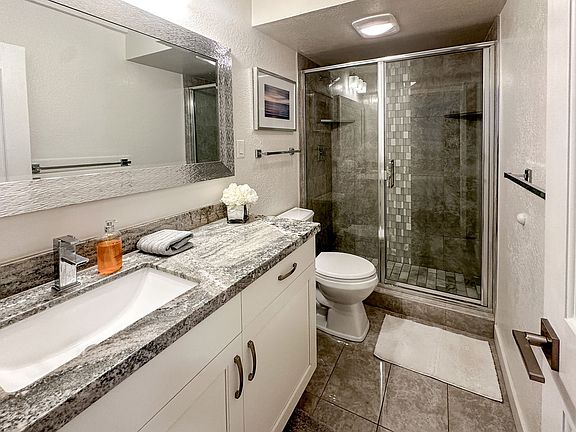 3rd image of 1530 Empire Ave #Id1246966p