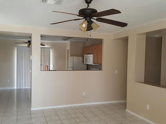 4th image of 11823 W Scotts Dr