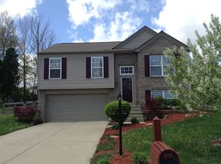 35 Amelia Park Dr, Amelia, OH 45102