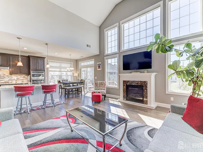 6 Michelangelo Dr S — Photo 15