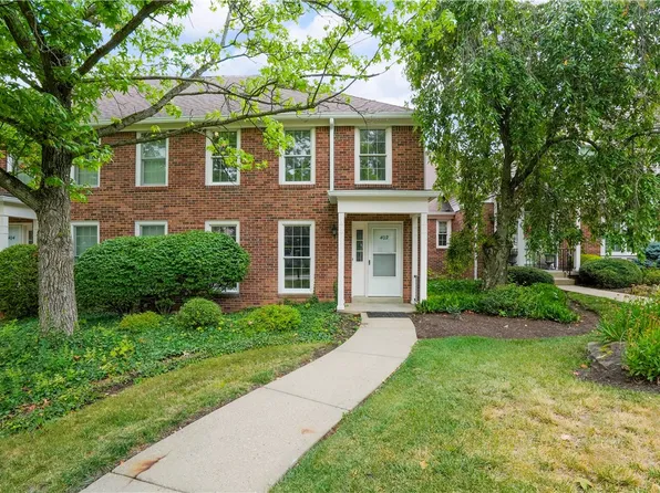 402 Royal Ct, Pittsburgh, PA 15234