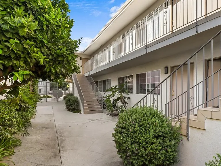 2701 Abbot Kinney Blvd #4 — Photo 20