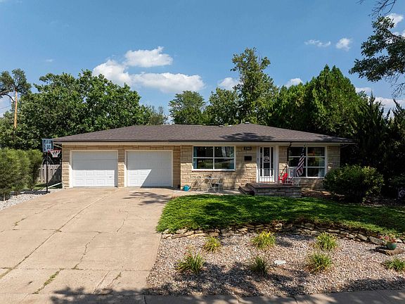 2nd image of 2310 Pershing Dr