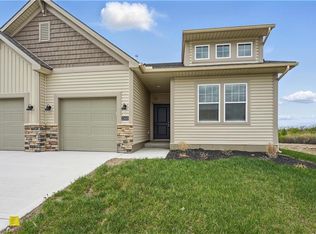 27303 E Acacia Dr, Lees Summit, MO 64086