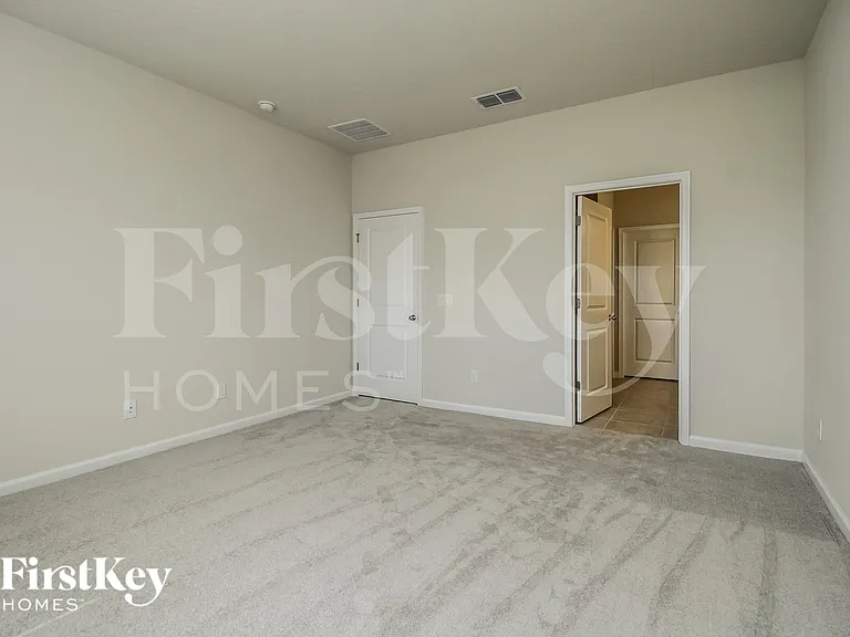 3058 Hill Point St — Photo 11