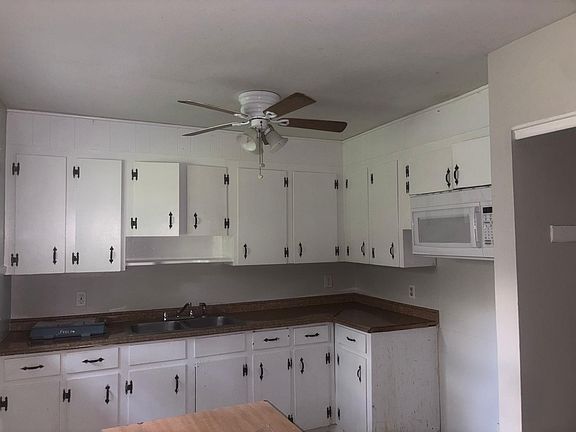 4th image of 4702 Elkan Ave