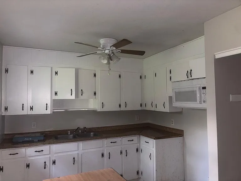 4702 Elkan Ave — Photo 4